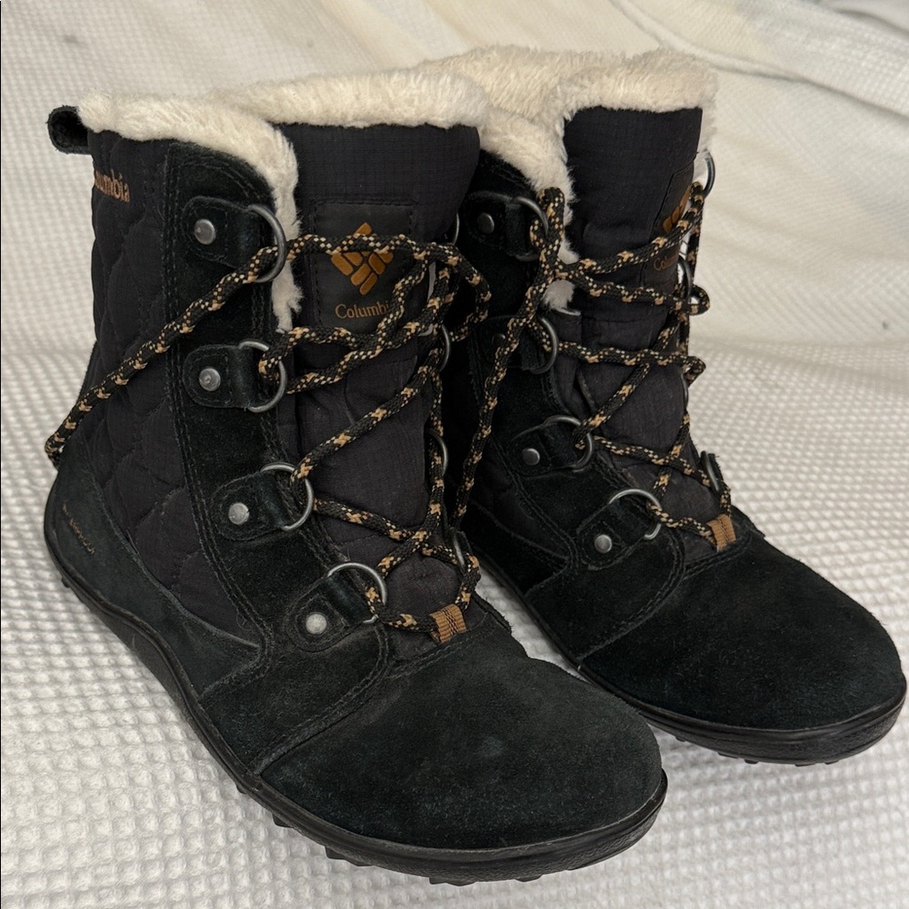 Columbia Women's Black and Tan Ice Maiden II Winter Boots - Size 7
